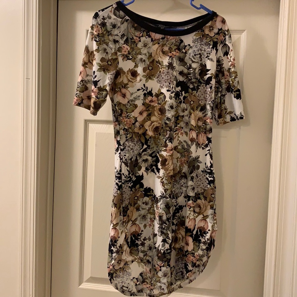 Flowered shirt